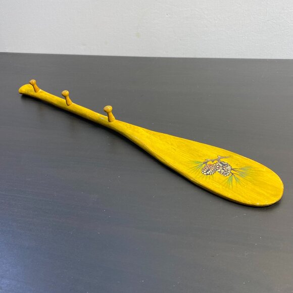 spoon design hanger 17.5" W/ 3 pegs, pine tree, wall mounted yellow home accesso - Picture 1 of 10